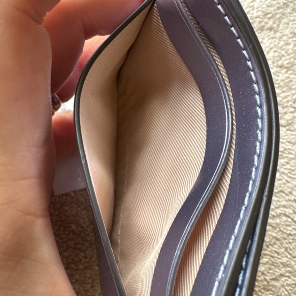 Kate Spade metallic purple Kenzie card holder - Picture 5 of 6